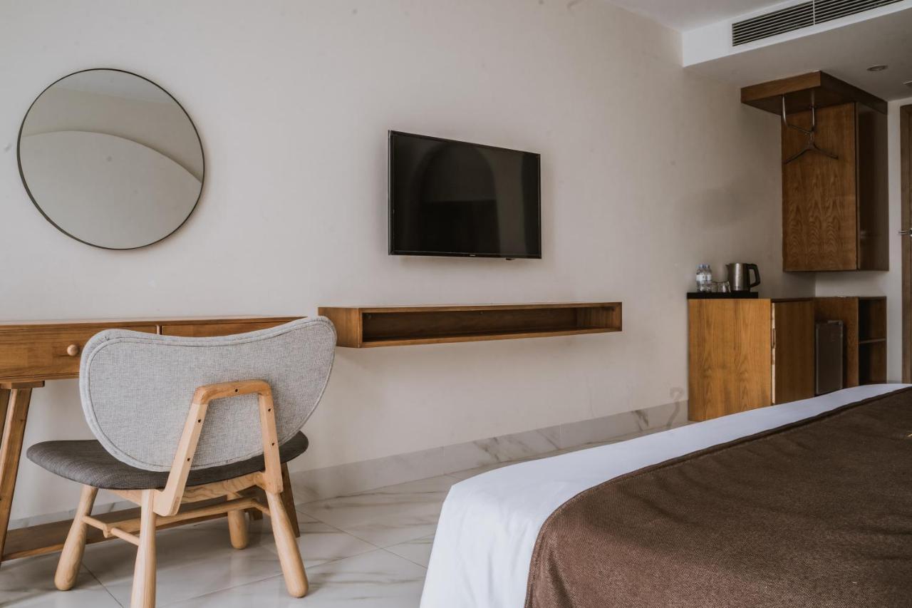Maple Suite Hotel & Apartment Da Nang Esterno foto